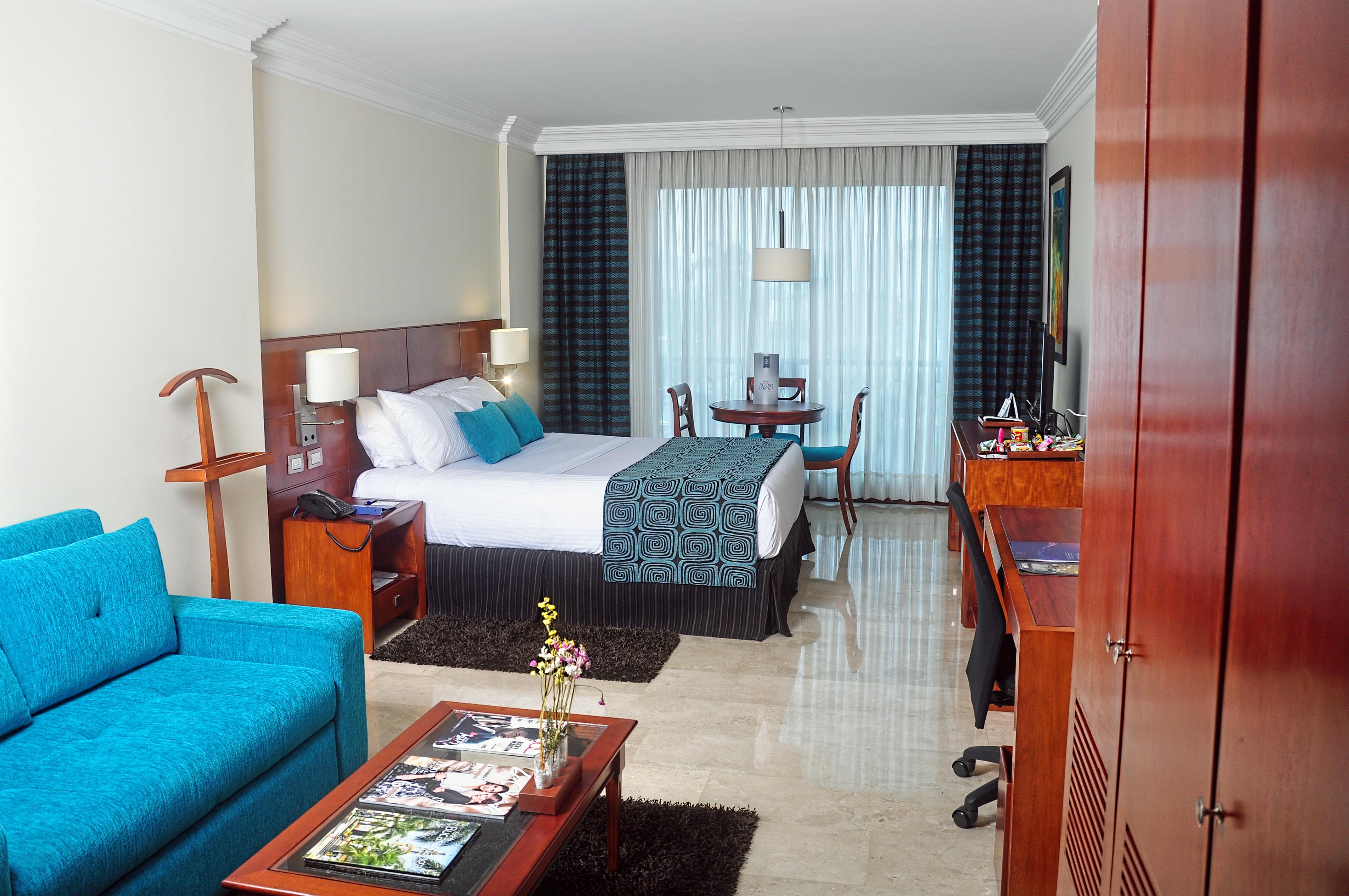 Hotel Dann Carlton Bucaramanga Extérieur photo A room at the hotel