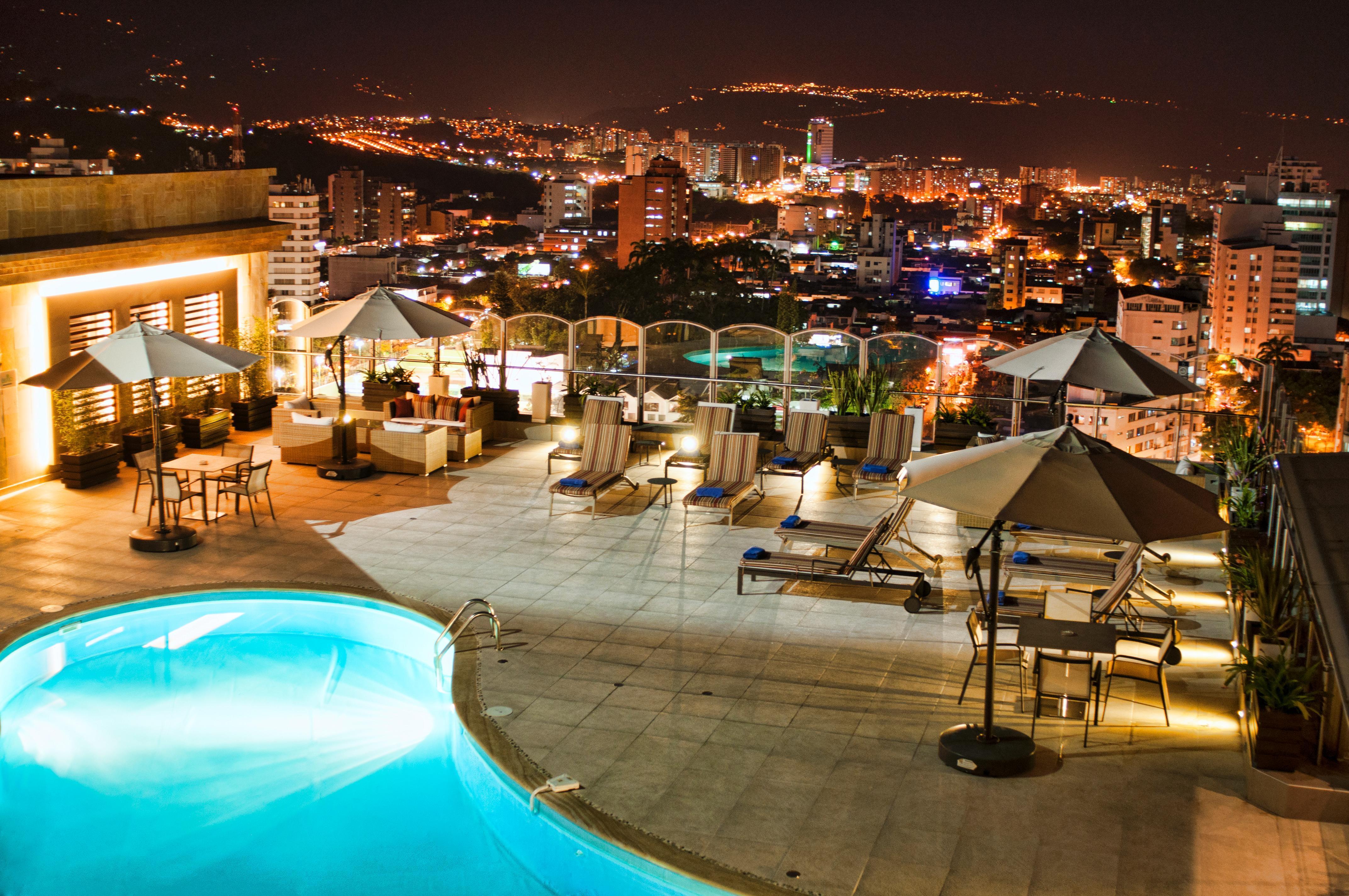 Hotel Dann Carlton Bucaramanga Extérieur photo View from the hotel's rooftop